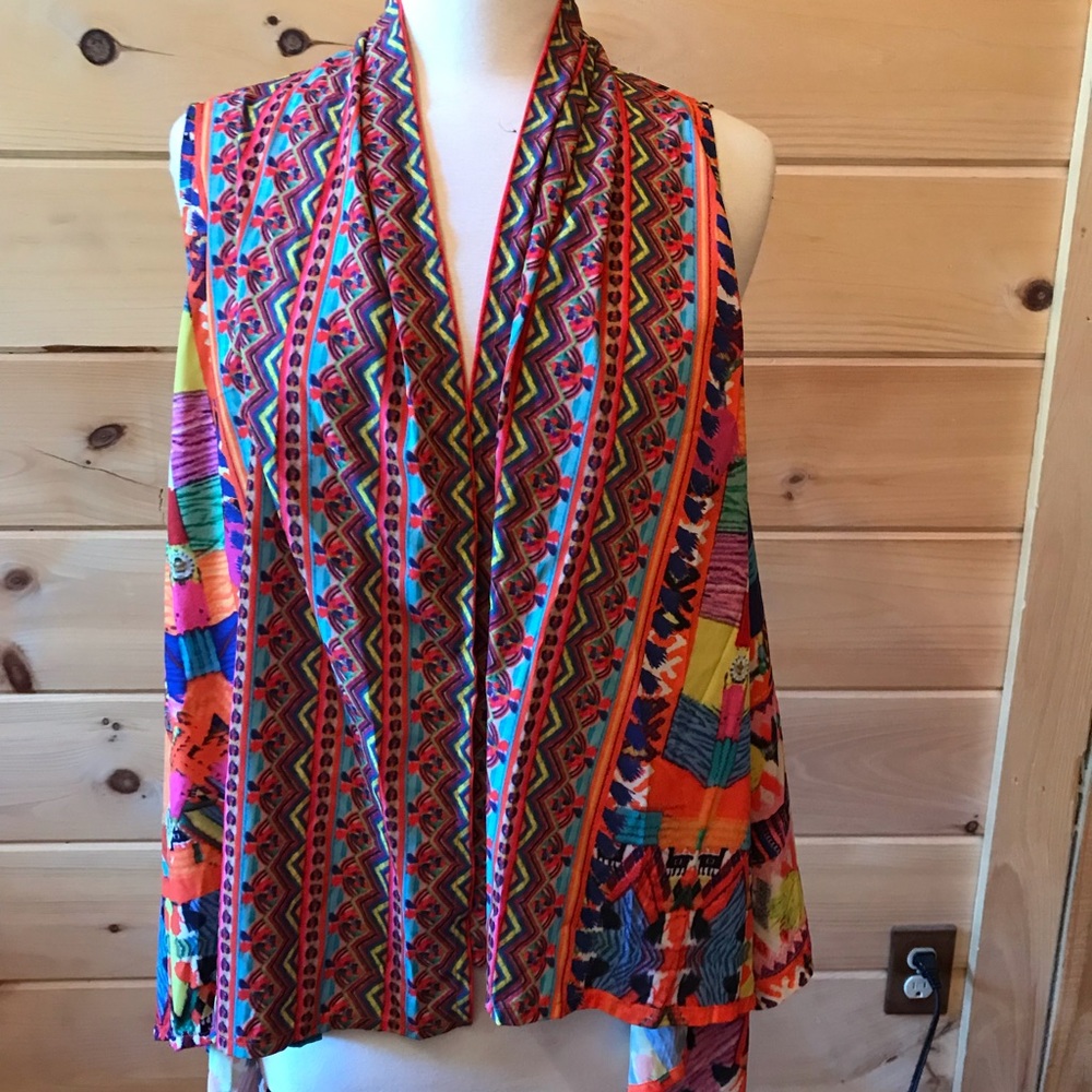 Soft Surroundings colorful topper, L, Never Worn